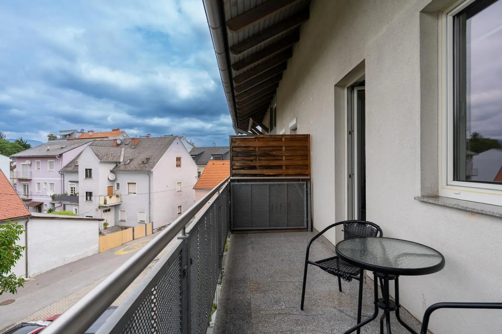Sonniges Apartment Mit Balkon Graz Austria