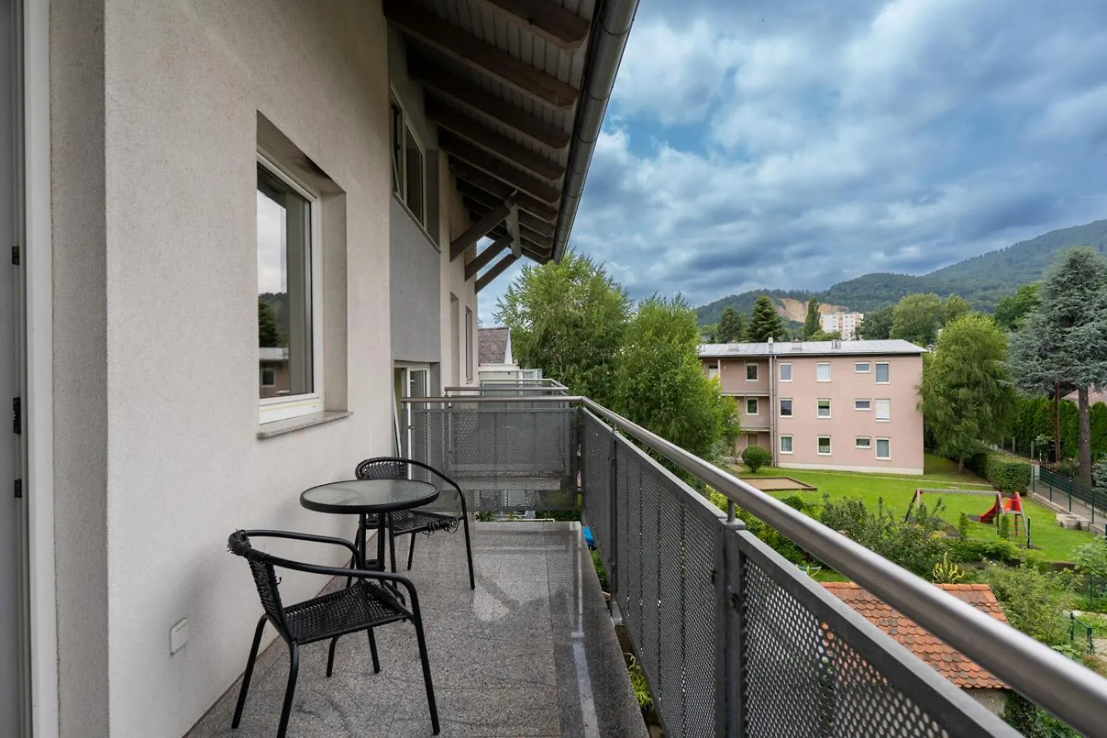 Sonniges Apartment Mit Balkon Graz